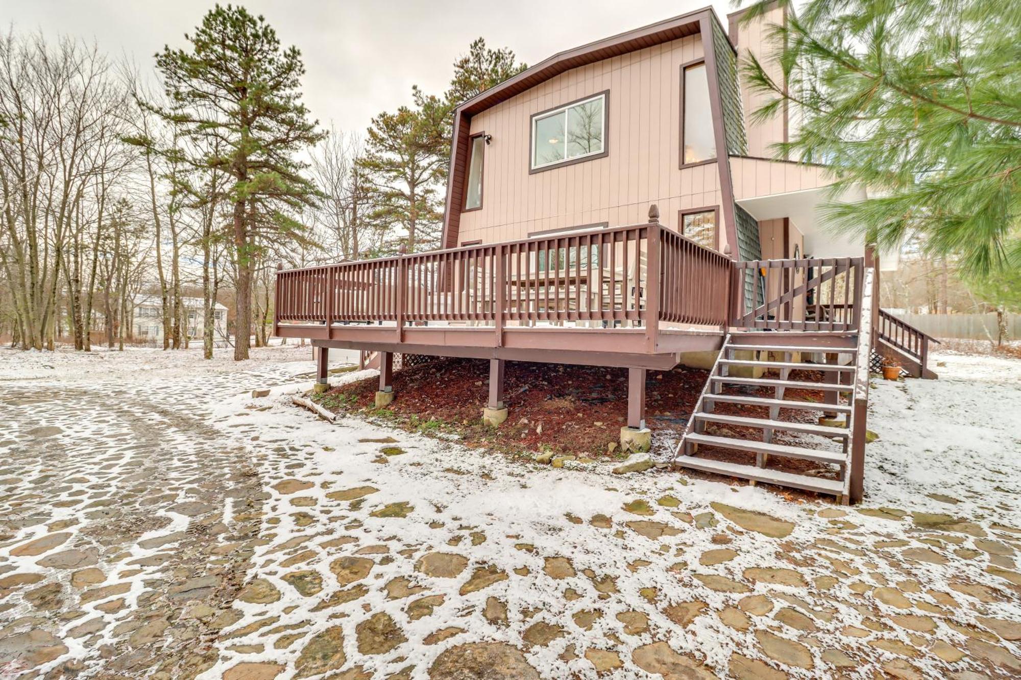 Family In With Fire Pit And Access Holiday home